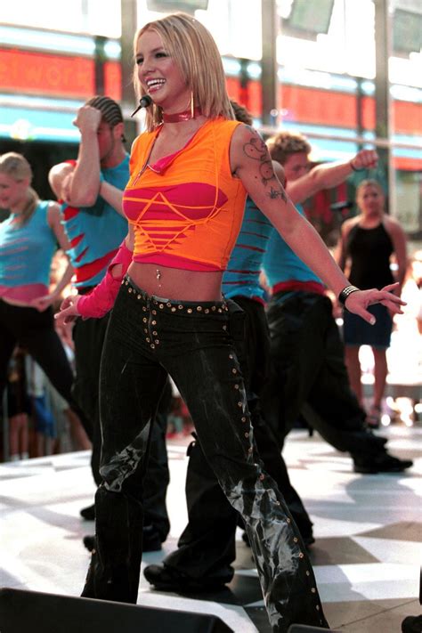 15 Trends From The Early 2000s You Wouldn T Be Caught Dead