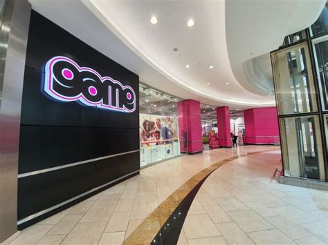 game stores set  shut doors  south africa  job losses expected business tech africa