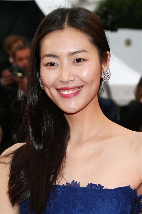 Liu Wen Never Looked Cuter With Natural Makeup And Hair