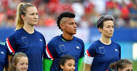 donald trump refuses    soccer   national anthem