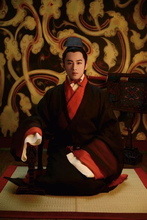 western han dynasty gentleman  shenyi   informal robes