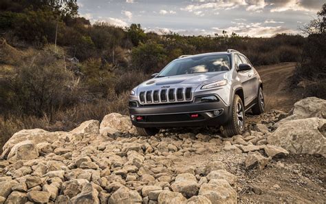 jeep cherokee trailhawk review notes