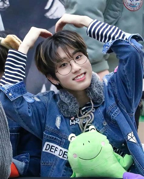 mejores  imagenes de han jisung stray kids en pinterest