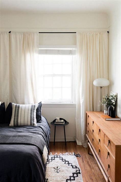 classy small bedroom decor ideas easy  apply simple bedroom