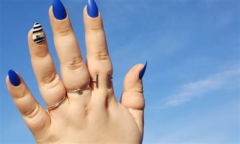 queer women who love fake nails exist and yes you can still have sex with us