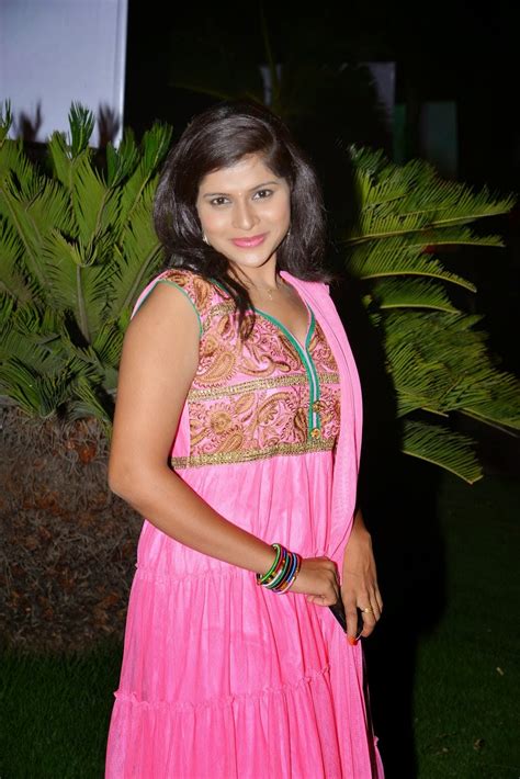 actress sangeetha reddy glamorous  cap