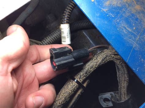 identify   holland connector motor vehicle maintenance repair stack exchange