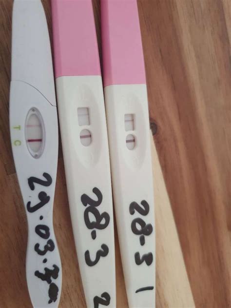 vroege zwangerschap test licht streepjewel  niet zwanger babybytes