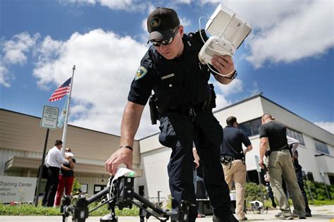 catching  madison police   drones  helped  department    madisoncom
