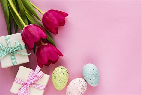 desktop wallpapers easter egg tulips box gifts flowers template