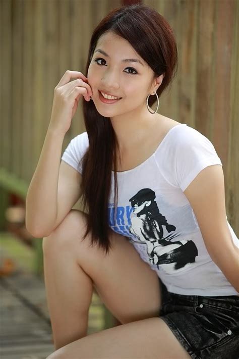 Very Beautiful Chinese Girl Photo Collection ~ Give Me Love