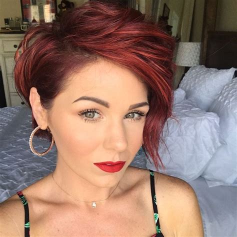 Pin By Charity Conners On Hair Syles In 2020 Short Red Hair Short