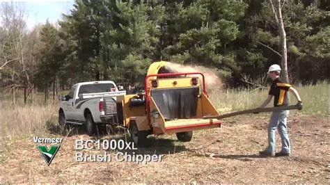 brush chipper bcxl gas engine video  vermeer tree care equipment youtube