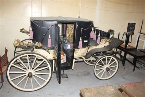 beautiful restored antique carriage  auctions
