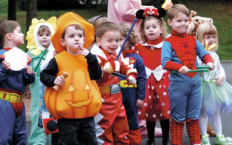scary stroll offers inexpensive halloween fun  kids