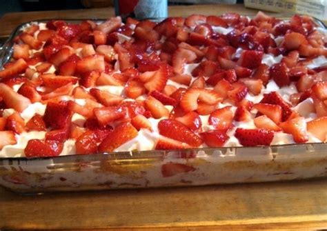 strawberry smash cake recipe  breezefain cookpad