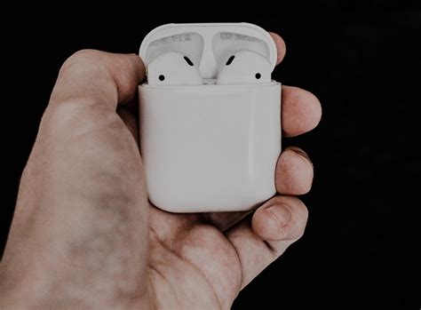 apple airpods batteries  impossible  replace techtok