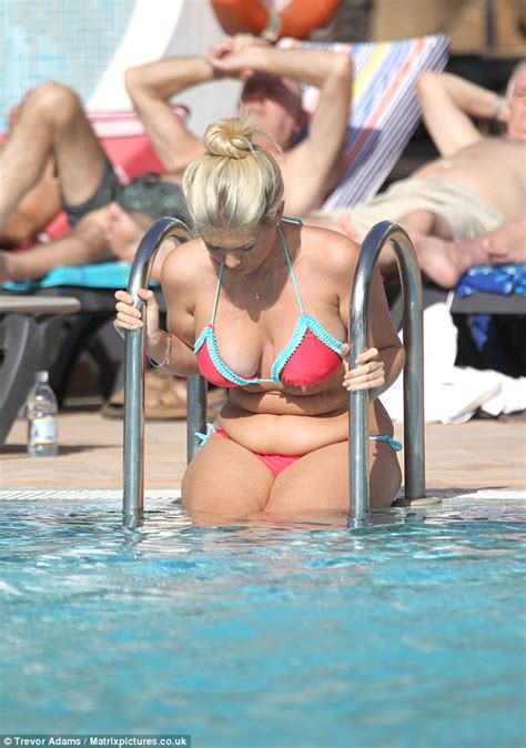 Towie S Frankie Essex Shows Off Her Curves In Very Skimpy Red Bikini In