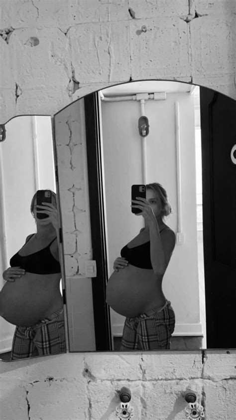 pregnancy pregnant preggers preggo belly pregnant kink twin