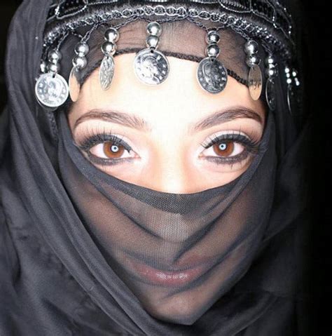 A Porn Star Proud Of Wearing The Hijab Gets Death Threats From Pakistan