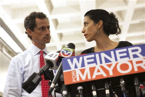 ledaro anthony weiner sexting continued after 2011