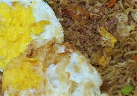 tutorial membuat mie goreng telur ceplok  langkah  enak