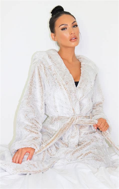beige super soft fluffy dressing gown prettylittlething