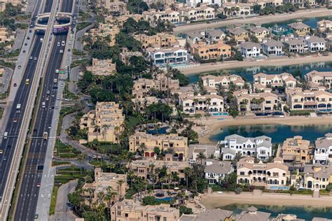 dubai housing boom shows  sign  slowing  prices jump  bloomberg