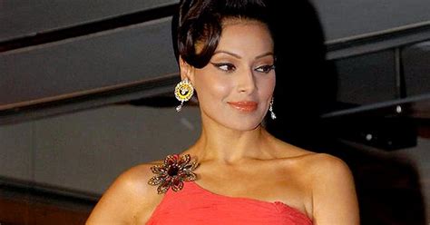 Hot Indian Actress Bipasha