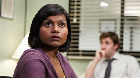 mindy kaling recalls “humiliating” discrimination before her first emmy