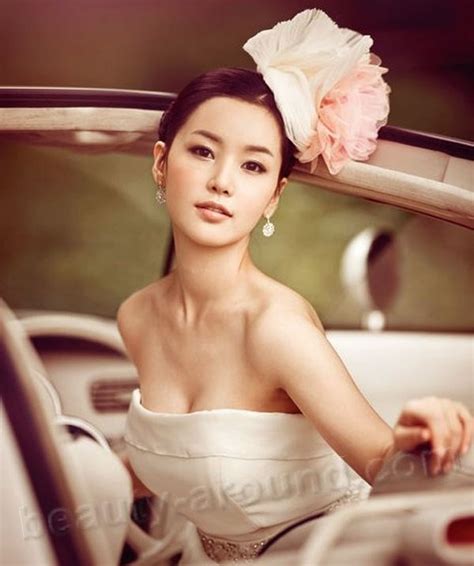 Top 30 Beautiful Korean Women Photo Gallery