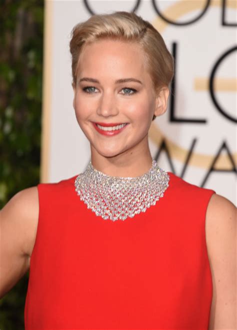 Golden Globes Beauty Jennifer Lawrence’s Makeup Rouge 18