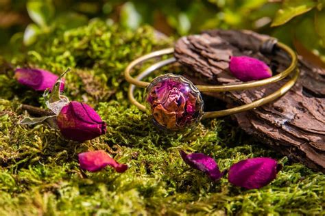 spruce   jewelry box   dazzling jewelry   flowers