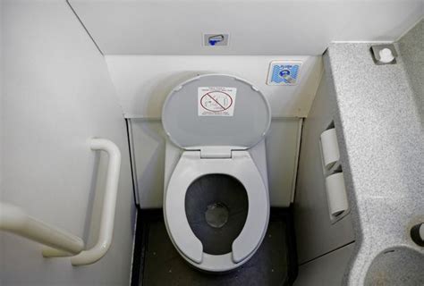 A Couple Were Caught Having Sex In The Toilets On Flight