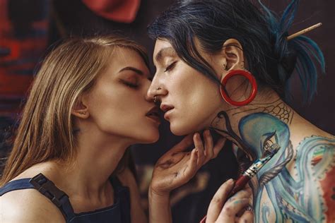 wallpaper model lesbians kissing two women closed