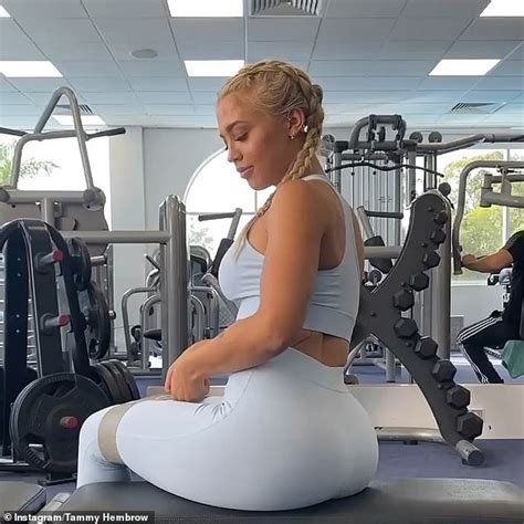 Tammy Hembrow Shows Off Her Very Pert Derriere In Skin Tight Athletic