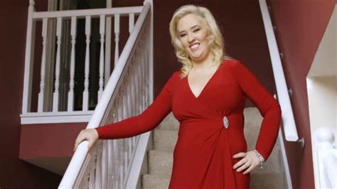 Mama June Crashes Sugar Bear S Wedding In From Not To Hot