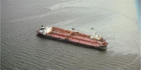 exxon valdez oil spill  leaves  painful legacy huffpost