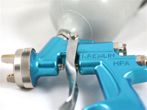 kremlin   hpa conventional gravity fed spray gun  grey cup en  projector  mm
