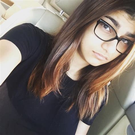 mia khalifa wallpaper download hd wallpapers hd images hd pictures