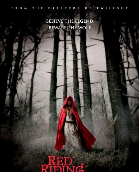 cinema review red riding hood or twilight capuccetto rosso o