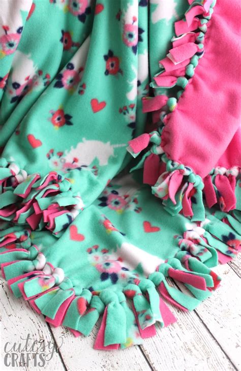 tie blanket  fleece cutesy crafts