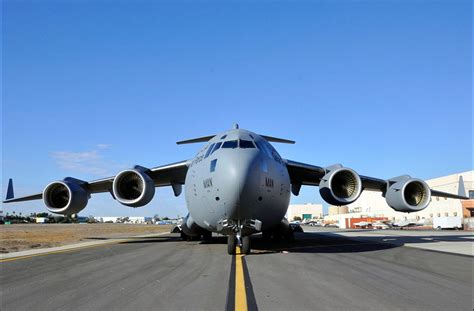 Last Boeing C 17 Leaves Southern California Assembly Plant The Japan