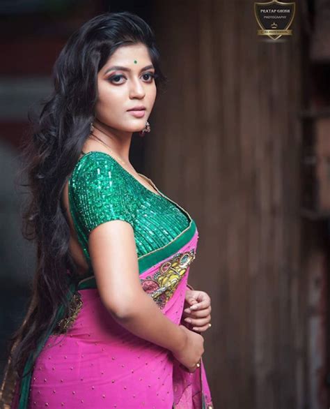 bengali actress triyaa das latest hot stills in saree cinehub