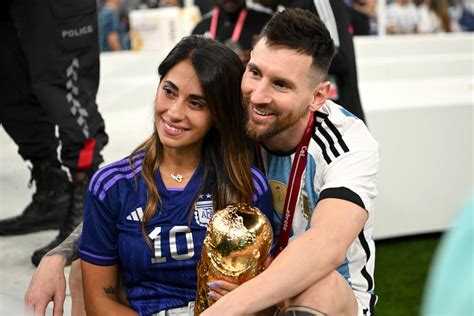 lionel messis family celebrate  world cup win popsugar celebrity