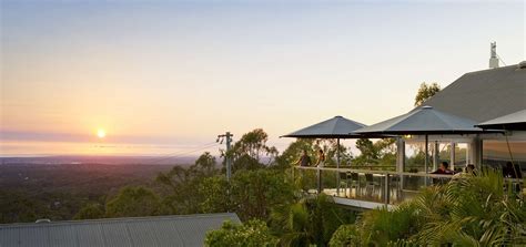 clear mountain lodge spa vineyard hotel accommodation  brisbane