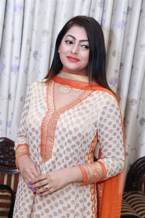 Bangladeshi Actress Nipun Akter Biography And Pictures আগাছা