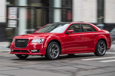 2018 Chrysler 300 Reviews Research 300 Prices And Specs Motortrend