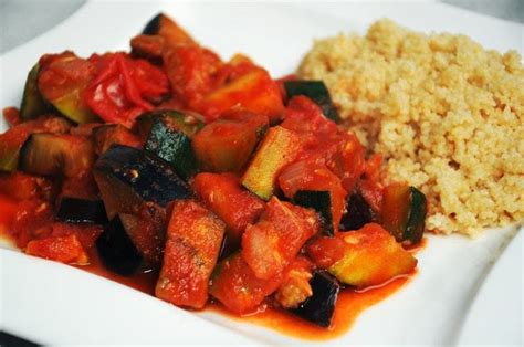 marokkanisch inspirierter auberginen zucchini eintopf mit