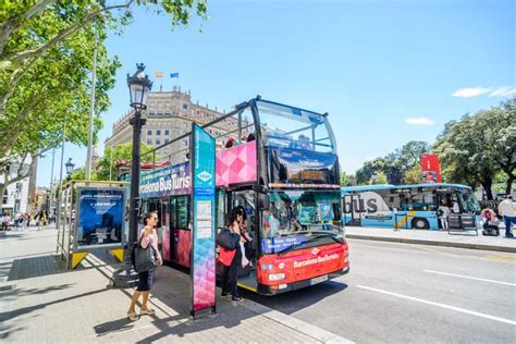 hop  hop  bus  barcelona city sightseeingc